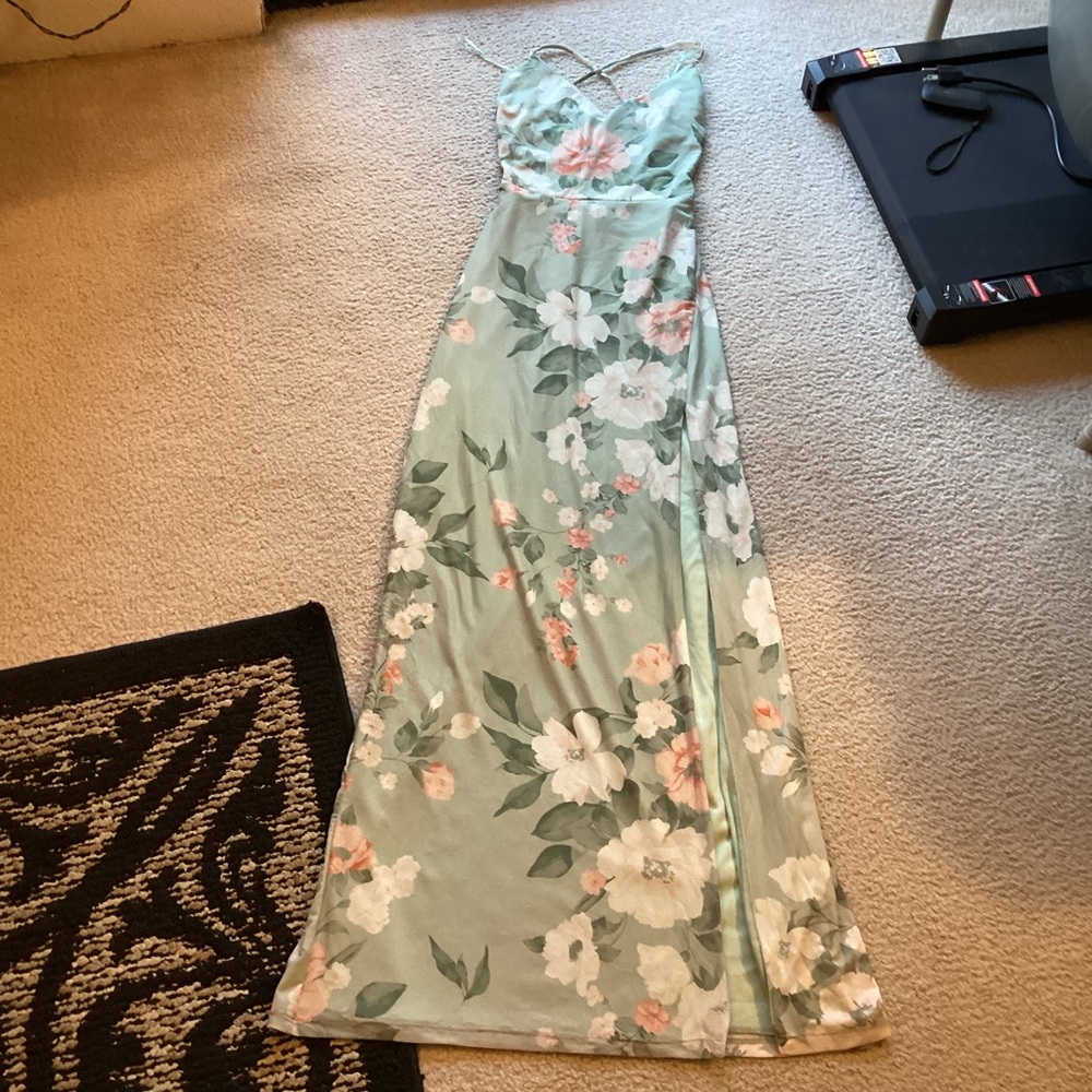 Windsor Floral Maxi Dress in Sage Green and White
